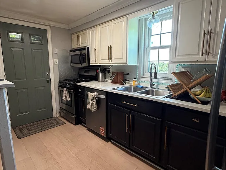 131 Jacob Dr — Photo 10