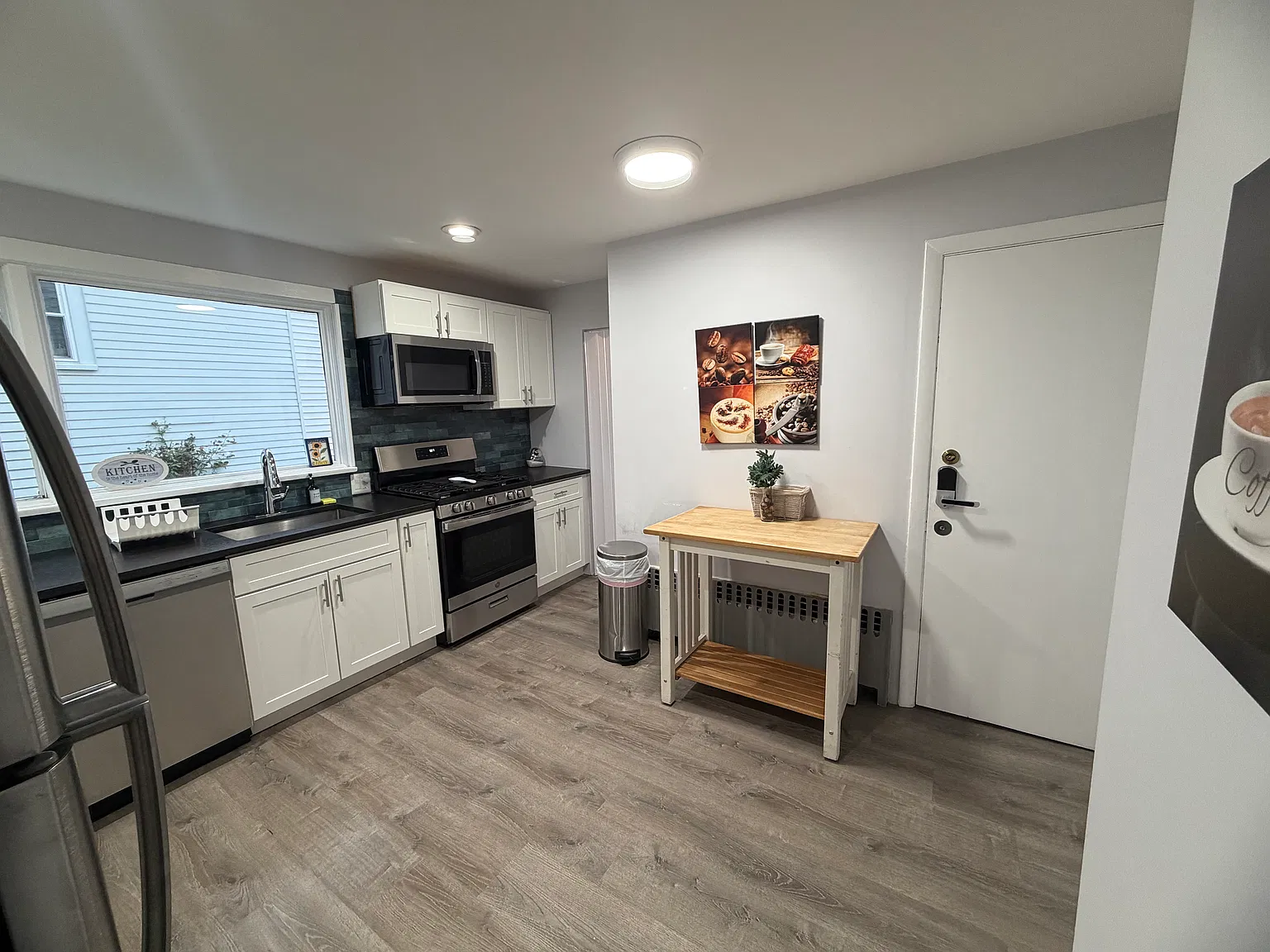 2 bed, 1350 sqft, $3,500 — Photo 3