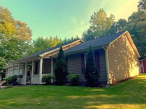 225 Jordan Springs Dr, Duncan, SC 29334