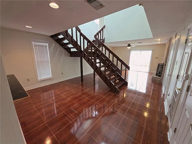 2 bed, 2.5 bath, 1520 sqft, $1,400 — Photo 4