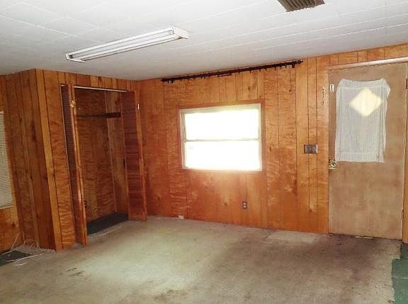5th image of 5452 Tyler Ave