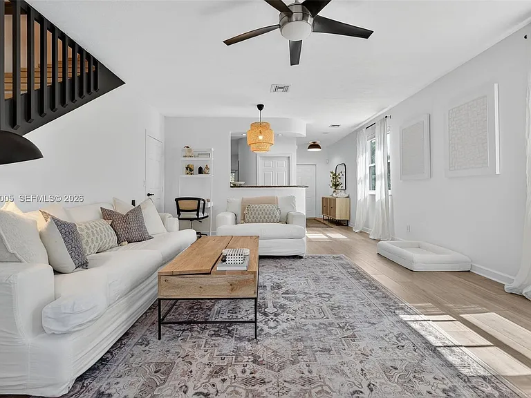 1214 W Las Olas Blvd — Photo 14