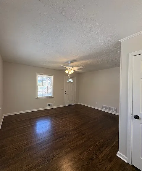 2068 Kenwood Pl SE — Photo 13