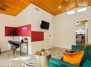 2205 Santa Paula Dr, Las Vegas, NV 89104