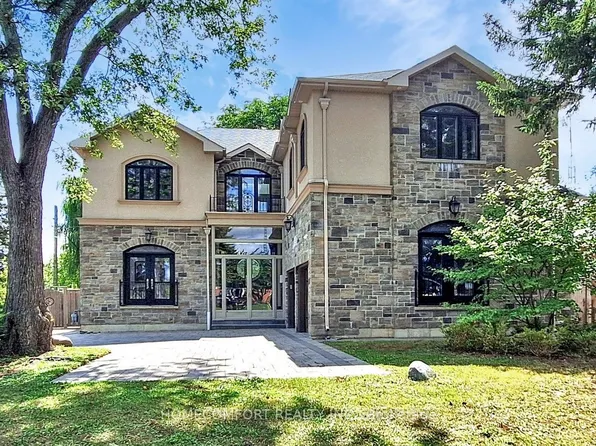 11 Abercorn Rd, Markham, ON L3P 1V5