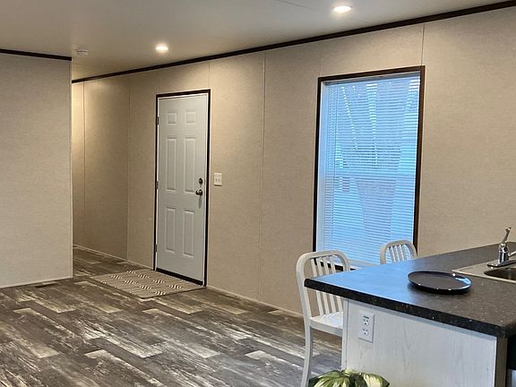 4th image of 211 E Willow Drive Site 27