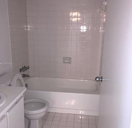 5th image of 1700 NW North River Dr #50