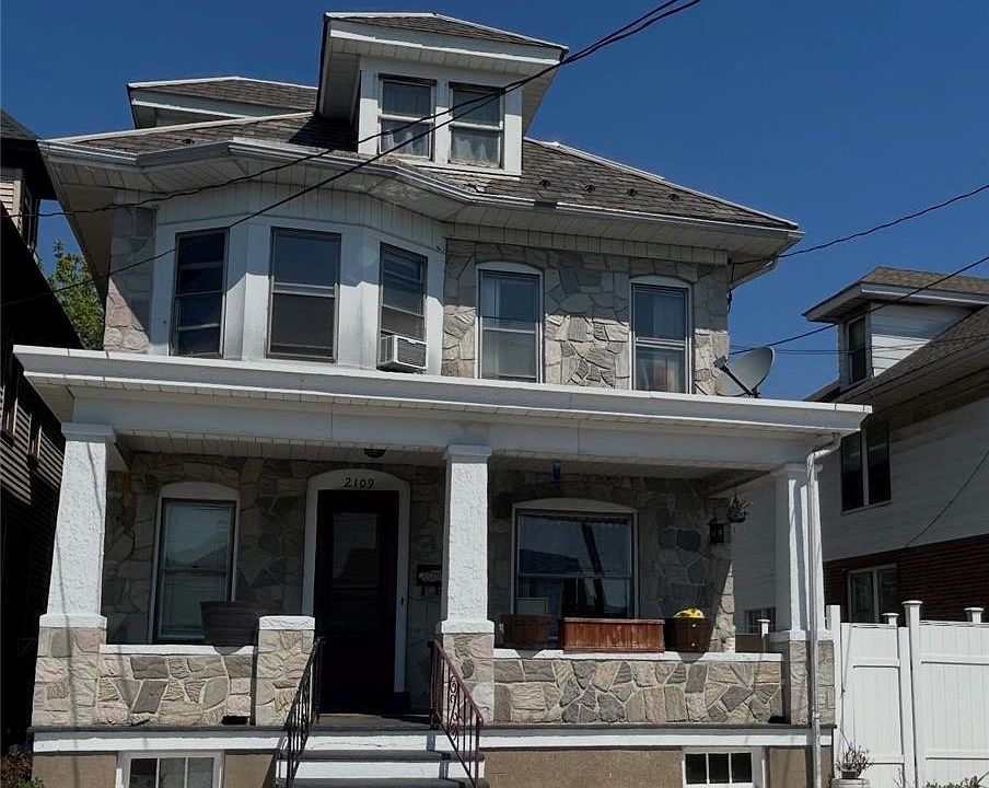 1st image of 2109 Hay St