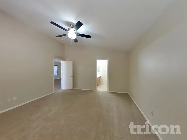 6740 E Summerset Rd — Photo 8