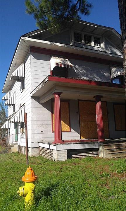 2nd image of 1134 College St