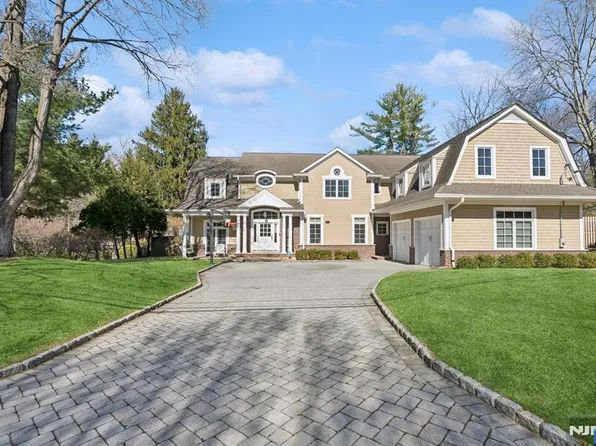 50 William St, Demarest, NJ 07627