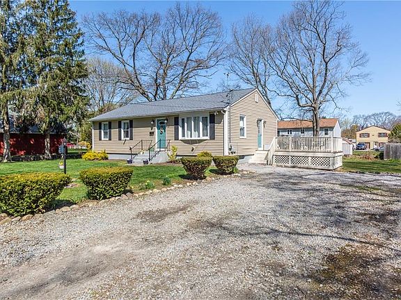 4th image of 28 Greenwood Ave