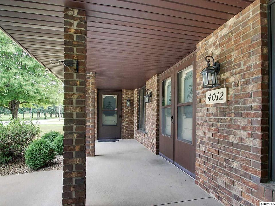 2nd image of 4012 Pine Ridge Dr