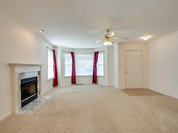 4th image of 513 Forest Glen Cir