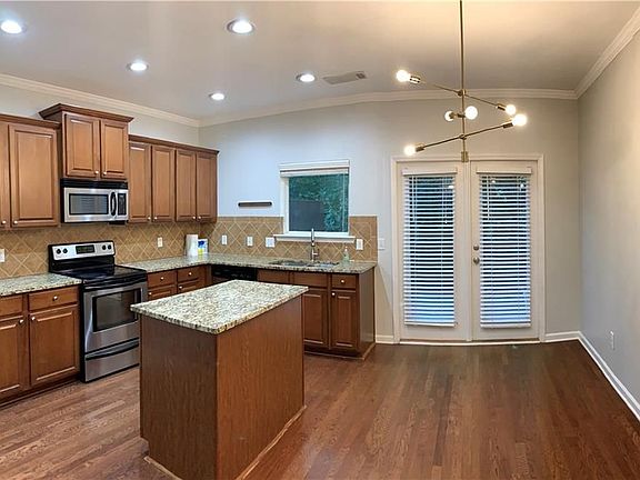 2nd image of 1737 Liberty Pkwy NW