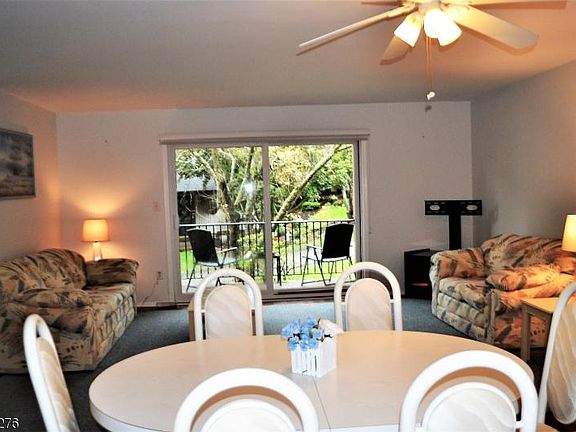 3rd image of 8133 Ashland Ct #133
