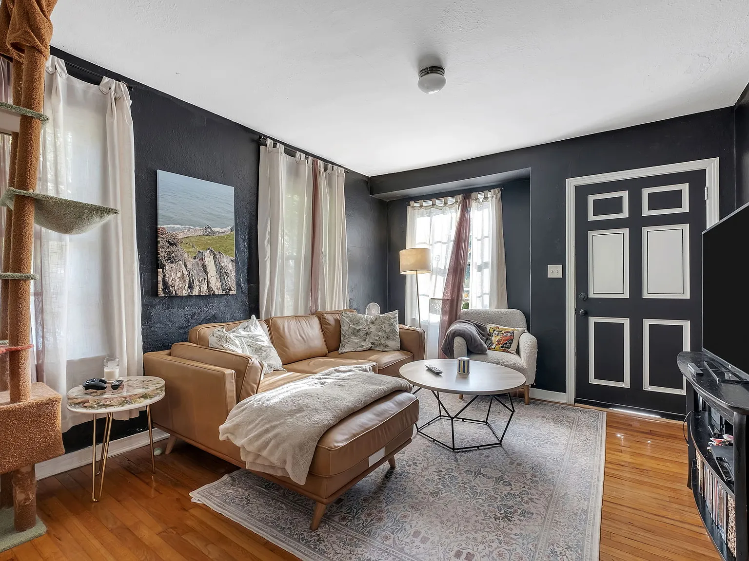 3 bed, 1064 sqft, $1,700 — Photo 4