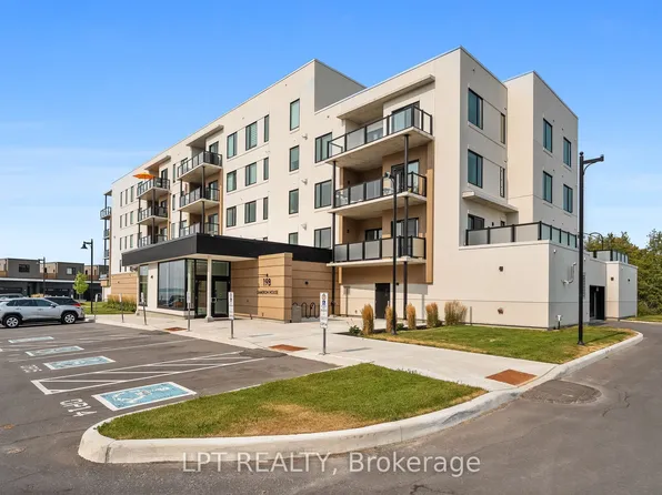 19 B NE West St N #402, Kawartha Lakes, ON K0M 1N0