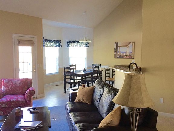 3rd image of 2421 Dewberry Ln