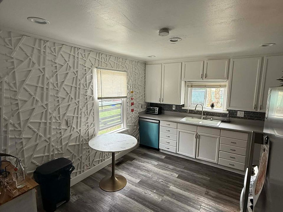 1st image of 5022 S Steele St #1