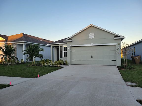 3rd image of 3969 Sagefield Dr