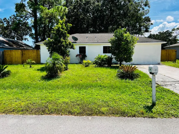 990 Zamora St SE, Palm Bay, FL 32909