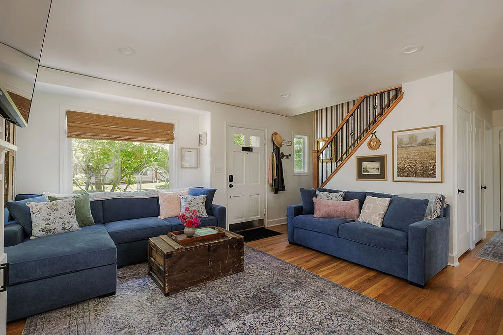 4 bed, 1600 sqft, $5,000 — Photo 2