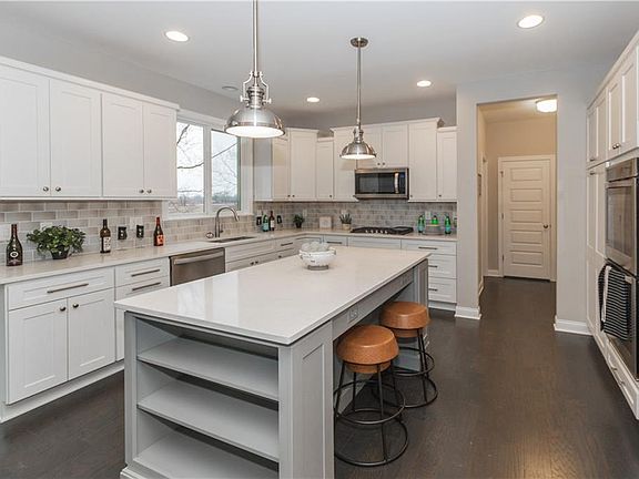 3rd image of 14404 Trahan Dr