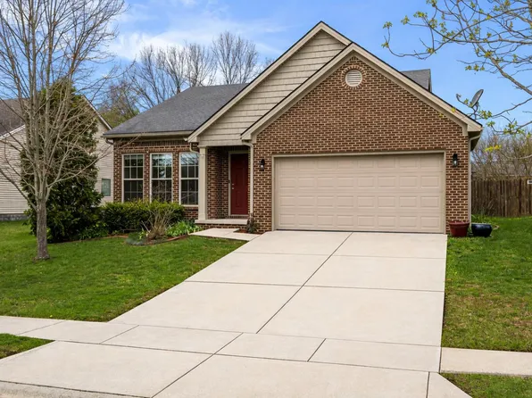 285 Gleneagles Way, Versailles, KY 40383