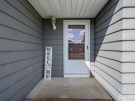 2nd image of 50 Rodhos St