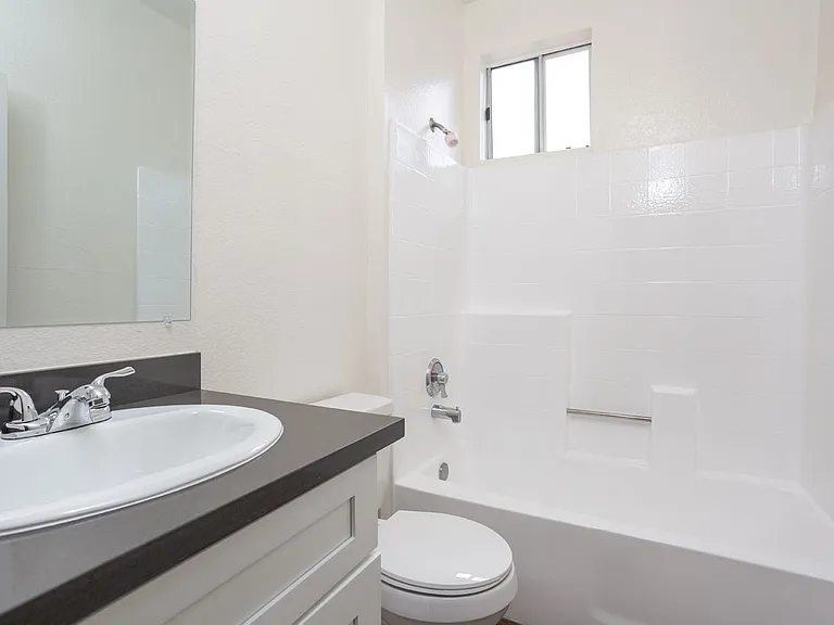 11037 Hartsook St #105 — Photo 15