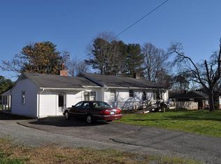 5535 Windy Hill Dr, Winston Salem, NC 27105