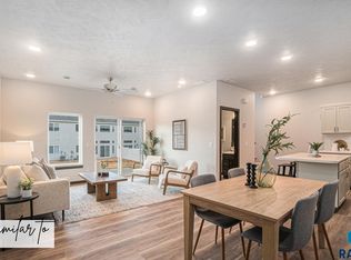 8013 E Tencate Pl, Sioux Falls, SD 57110