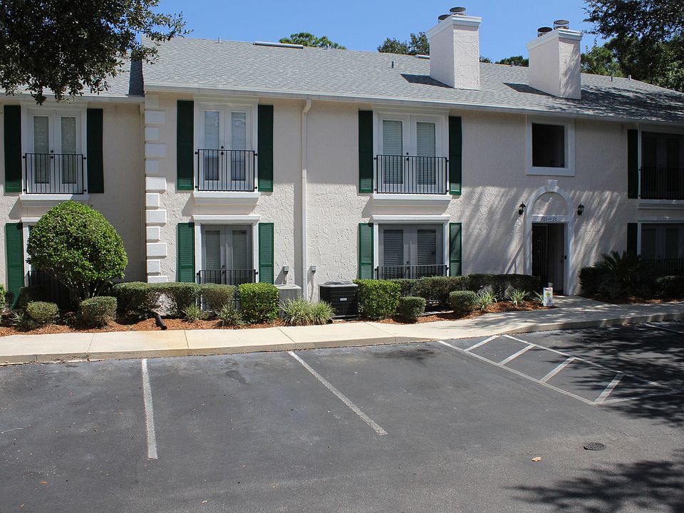 1st image of 13715 N Richmond Park Dr #707