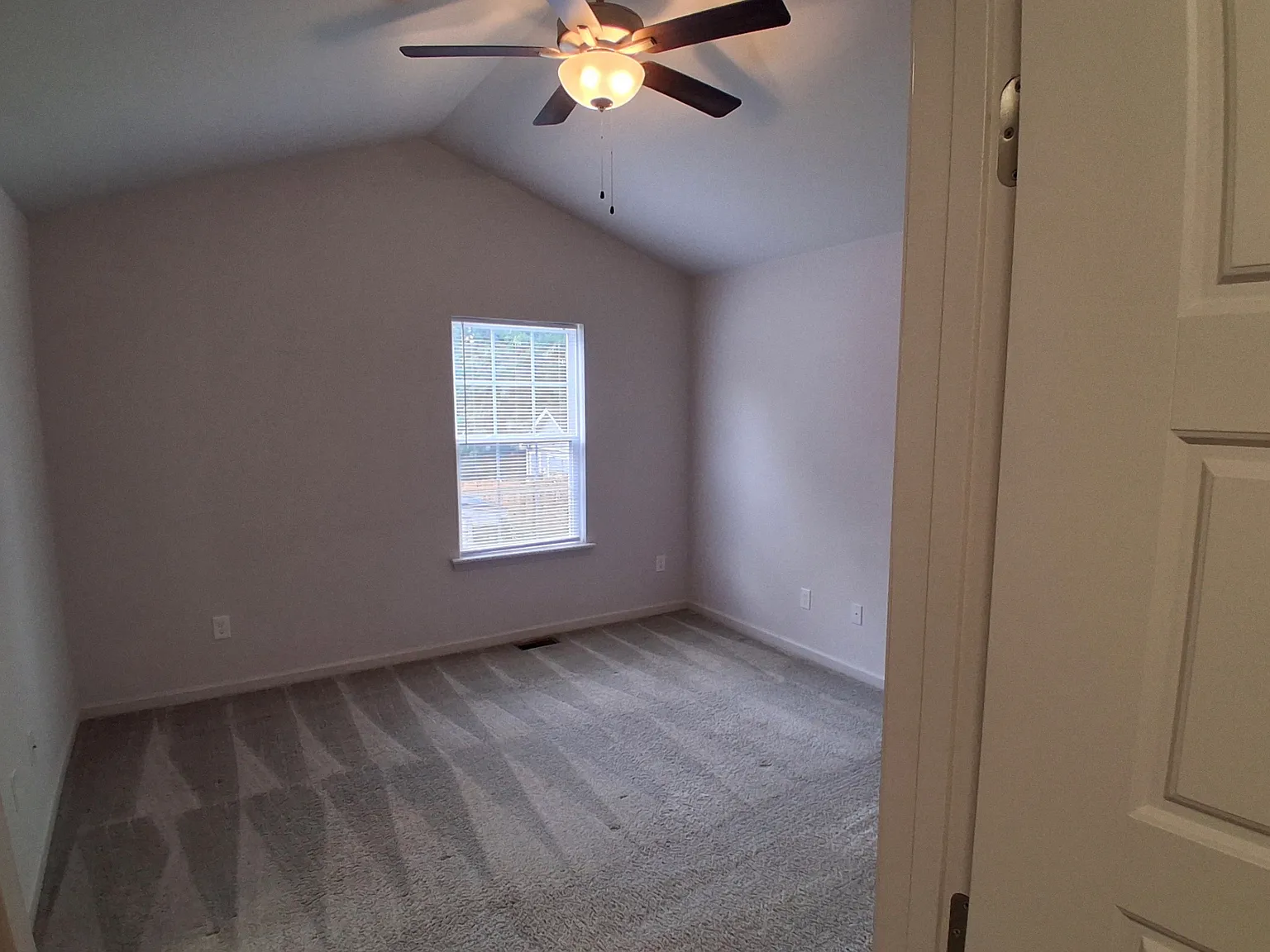 2 bed, 2.5 bath, $1,918 — Photo 4
