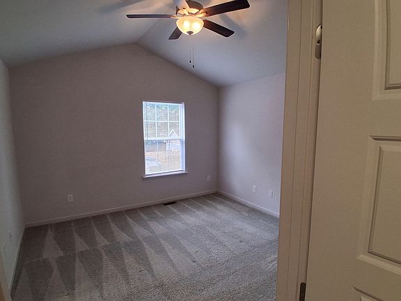 4th image of 369 Sherman Ave #101
