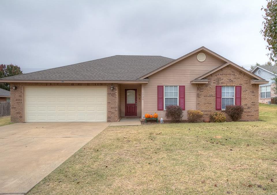1st image of 1706 Silverwood Ln