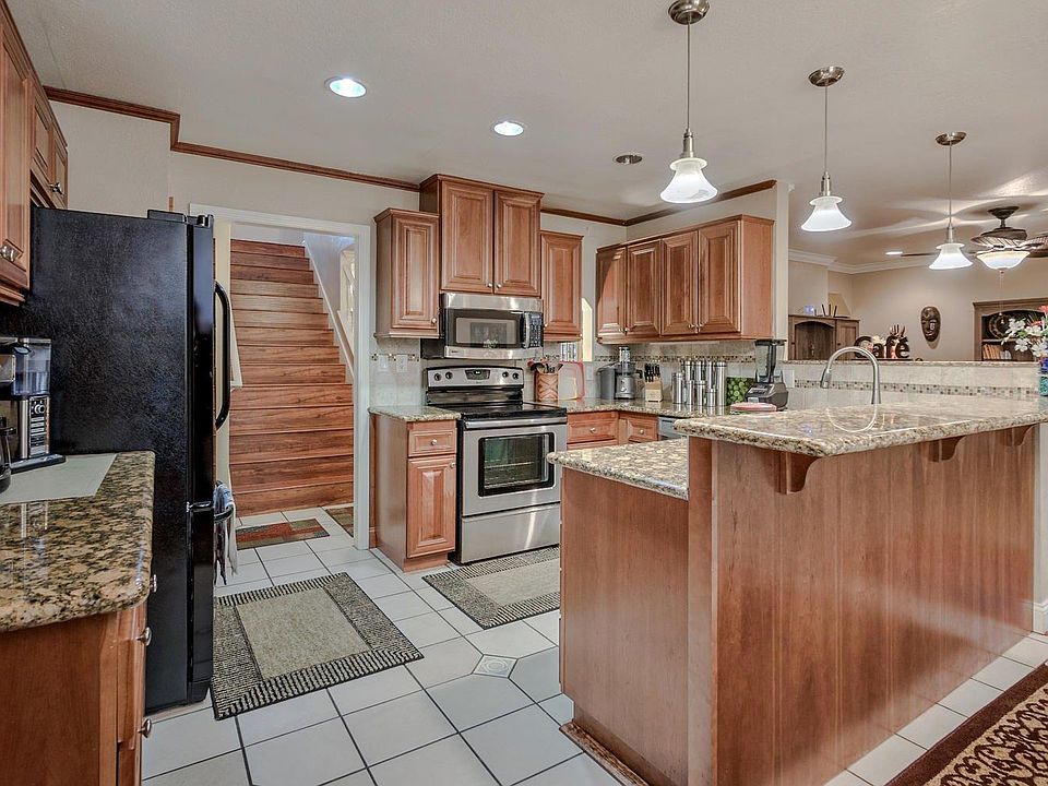 1st image of 2533 Winsford Ln