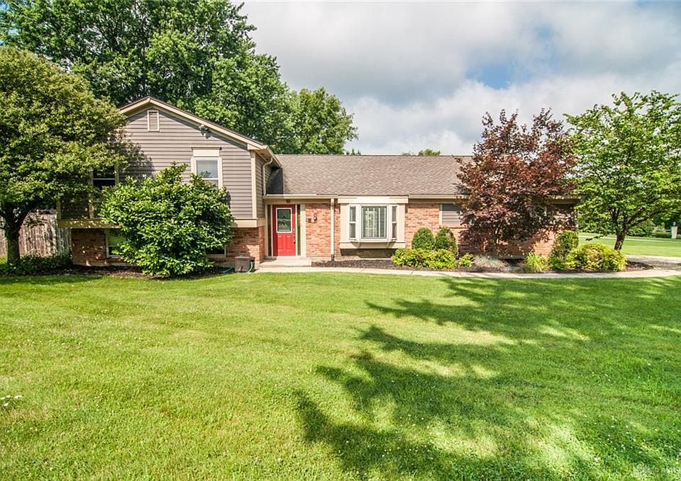1st image of 220 Hibberd Dr