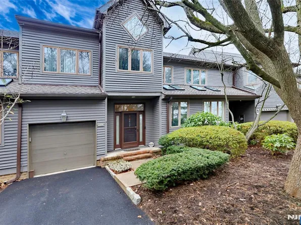 33 Pamrapo Ct W #C33w, Glen Rock, NJ 07452