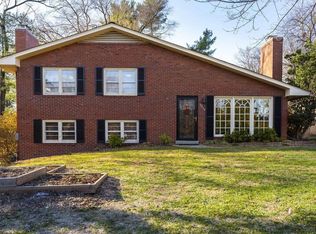 9016 Weir St, Manassas, VA 20110