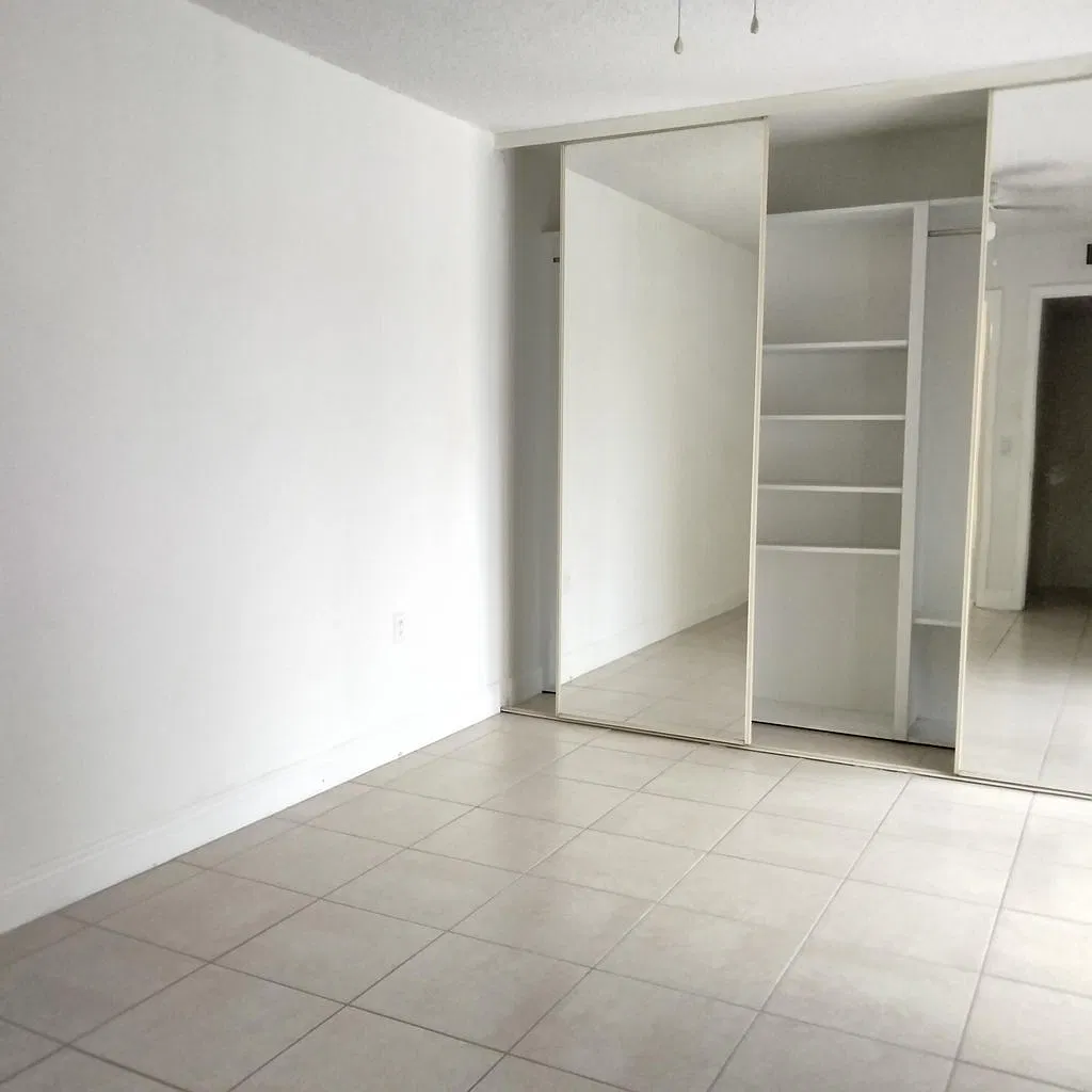 2 bed, 1318 sqft, $2,225 — Photo 4