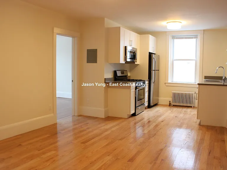 83 Harvard St #20 — Photo 2