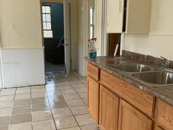 5th image of 1316 Bailey Ave #2