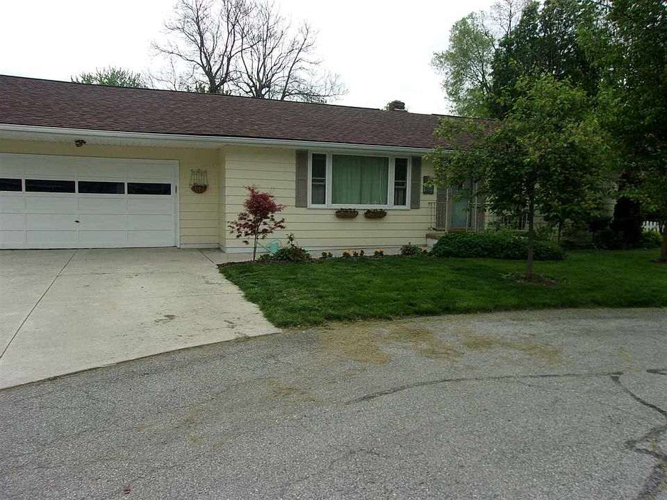 1st image of 2 Circle Dr