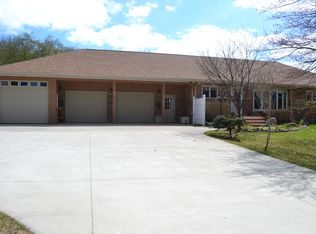 99 Grampian Dr, Oxford, MI 48371
