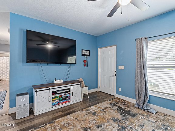 5th image of 266 Santiago Ave