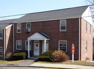 1 Clarmore Dr, Norwalk, CT 06850