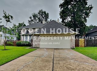 8718 Pines Place Dr, Humble, TX 77346