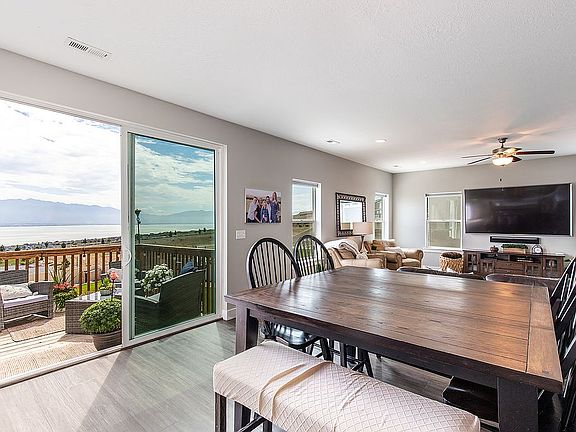 Dining Area and Deck